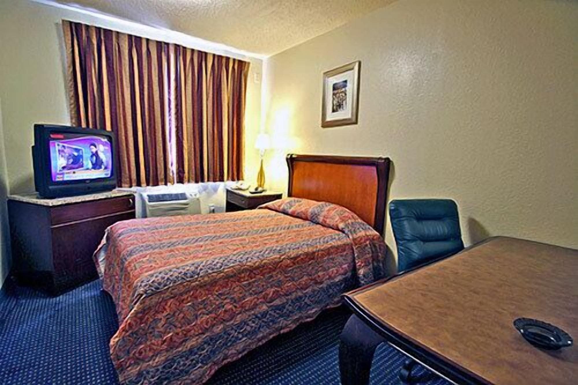 Motel 6-Washington, Dc - Convention Center Exteriör bild