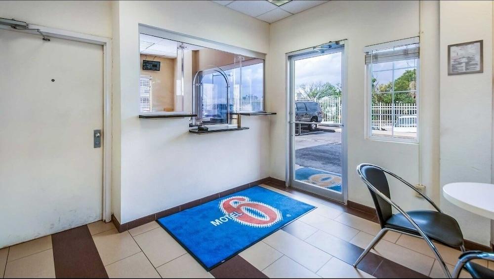 Motel 6-Washington, Dc - Convention Center Exteriör bild