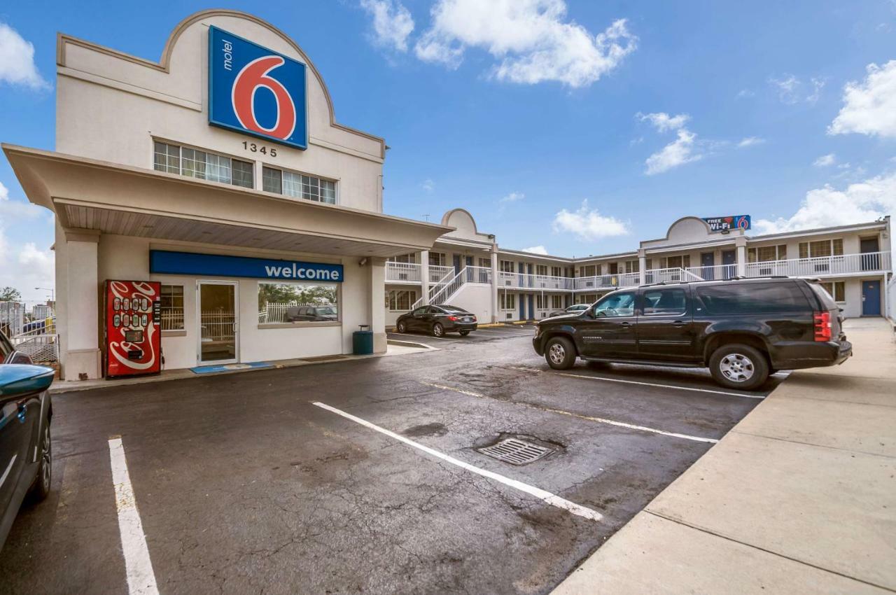 Motel 6-Washington, Dc - Convention Center Exteriör bild